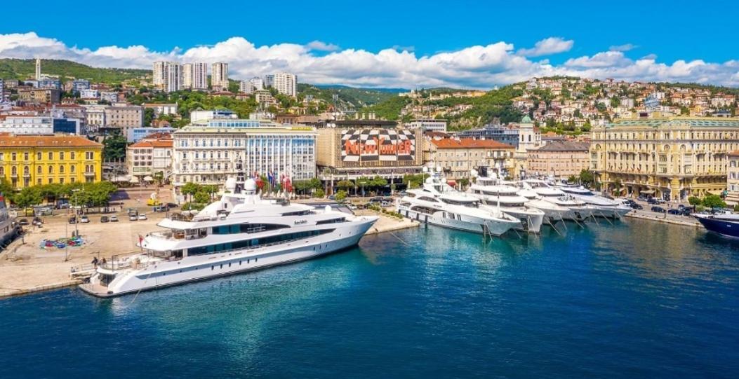 Rijeka Apartment With Free Parking And Large Balcony Zewnętrze zdjęcie